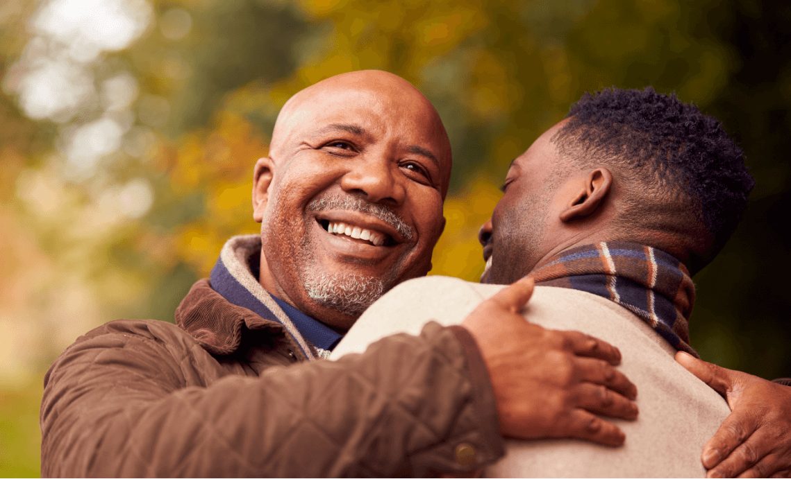 L’admissibilité de la famille immédiate s’étend pour inclure les frères et sœurs, donnant accès à tous les avantages des membres
